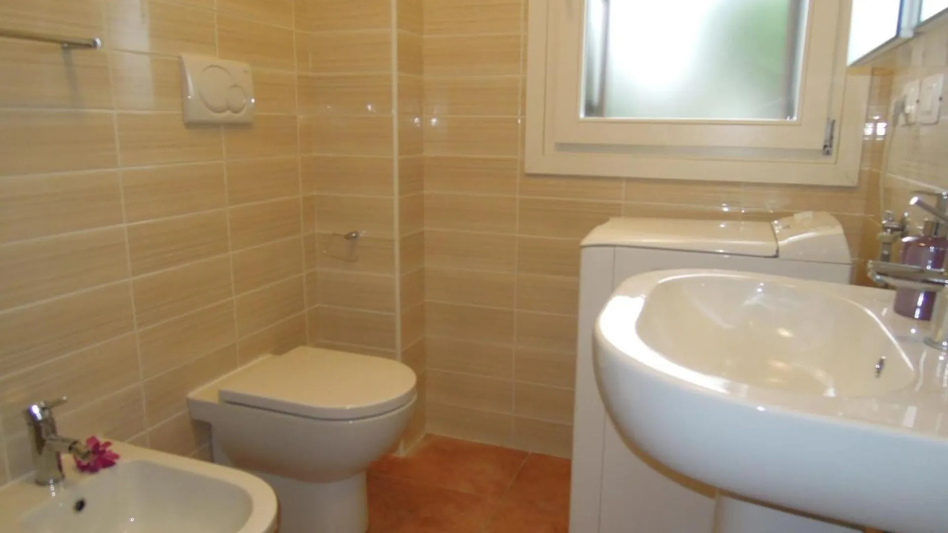 Recently Built Flat With Big Swimming Pool And Balcony Apartamento Bibione
