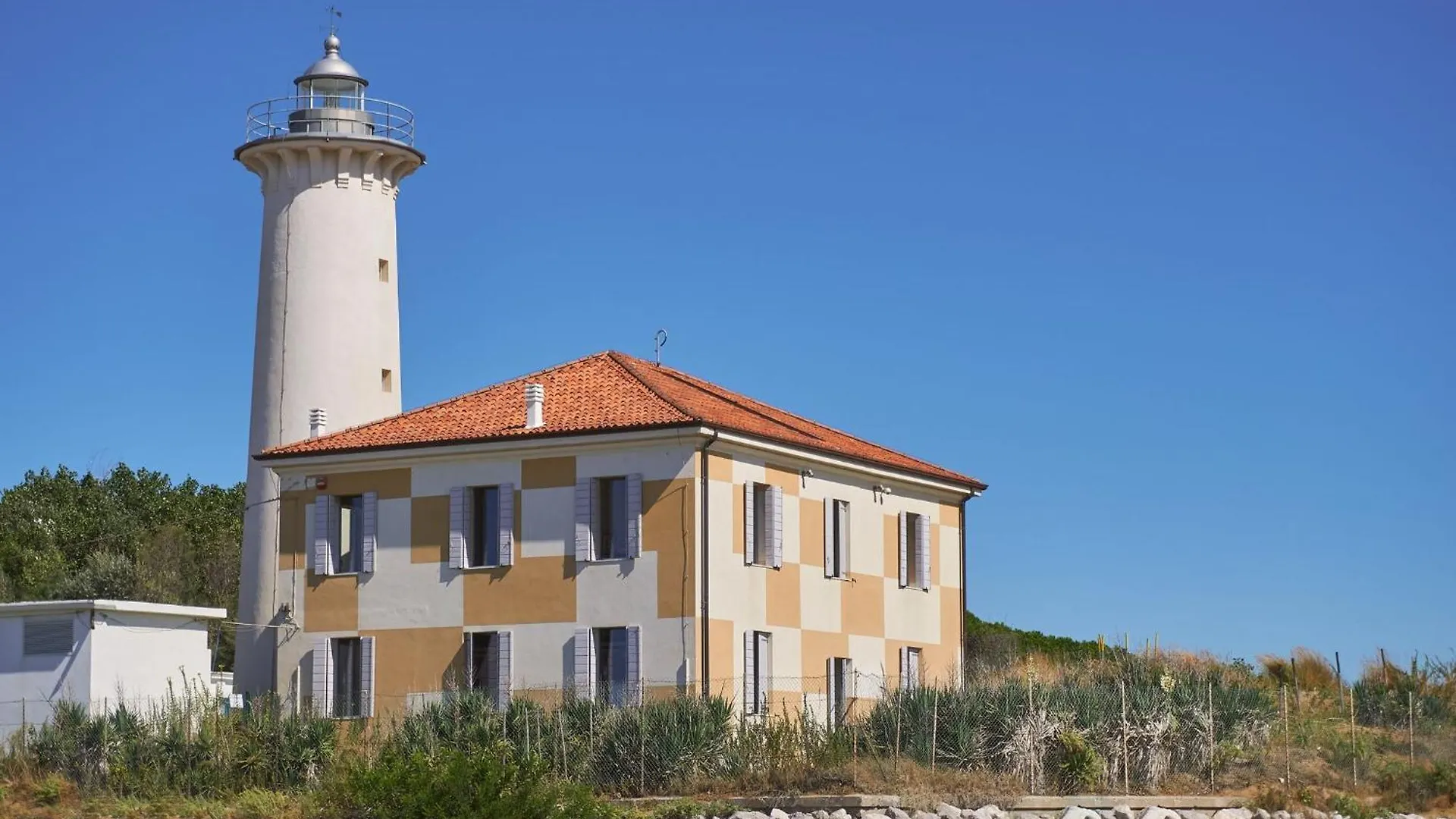 Recently Built Flat With Big Swimming Pool And Balcony Apartamento Bibione