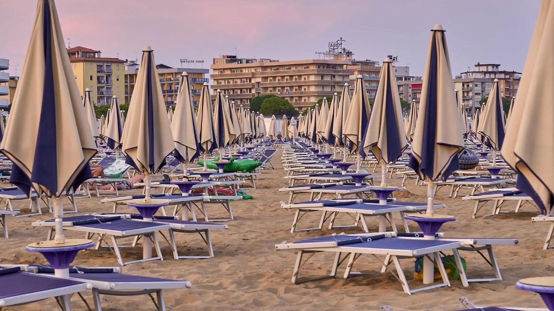 Recently Built Flat With Big Swimming Pool And Balcony Apartamento Bibione 0*,  Itália
