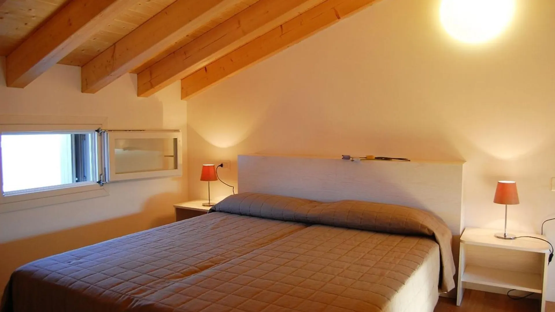 Recently Built Flat With Big Swimming Pool And Balcony Apartamento Bibione